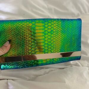 Mermaid clutch
